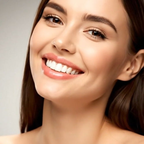 Sonrisa blanca y natural — blanqueamiento Lumatell España